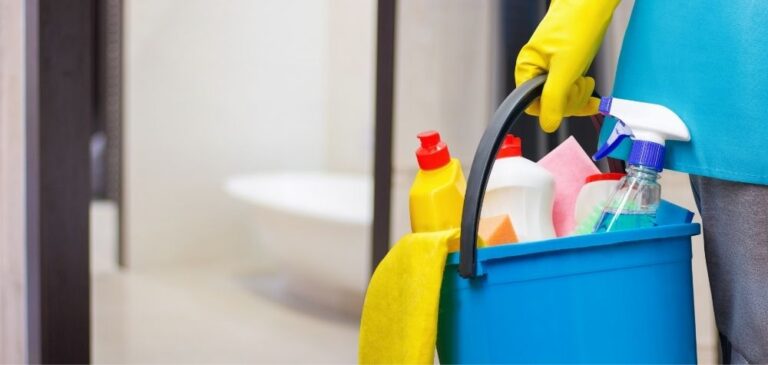 deep bathroom cleaning services