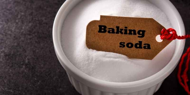 how to remove hard water stains with baking-soda